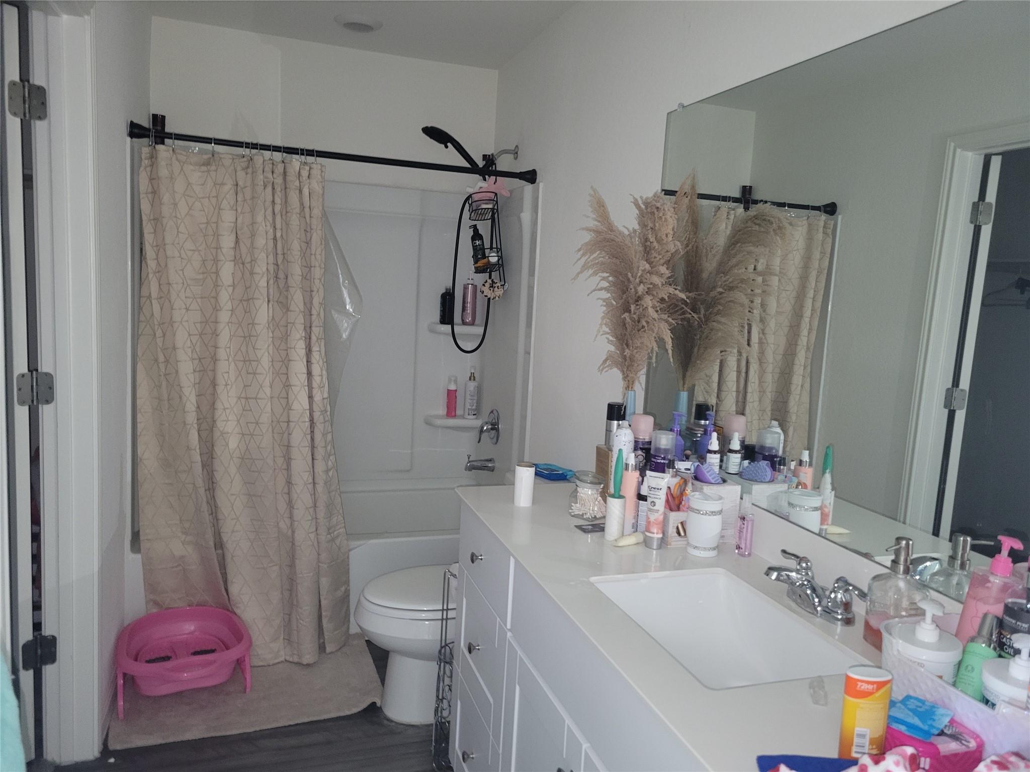 107 Gemsbok Rd, Hutto, TX 78634