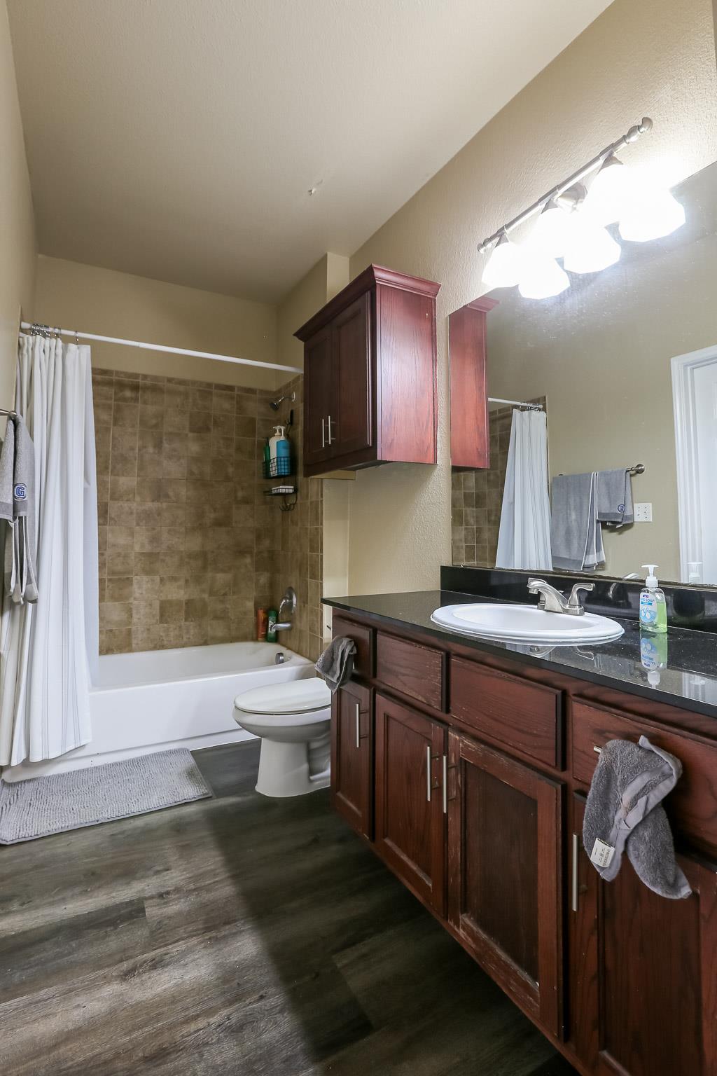 910 W 25th St # 408, Austin, TX 78705