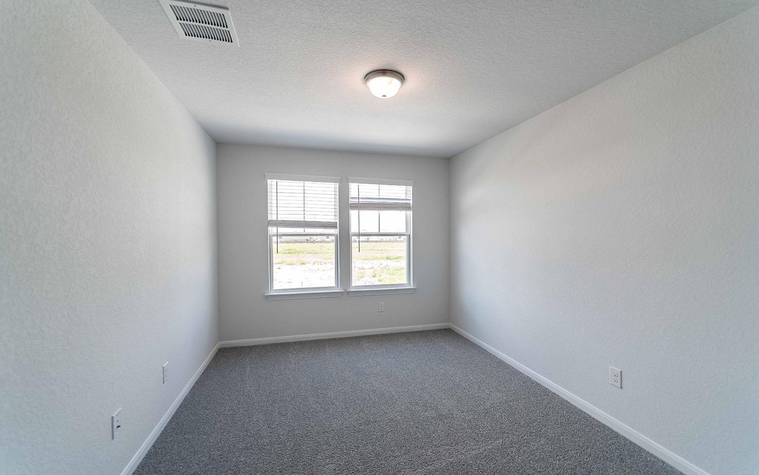 1216 Sweden, Seguin, TX 78155