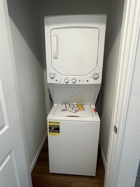 2215 Cyclone Dr, Lockhart, TX 78644