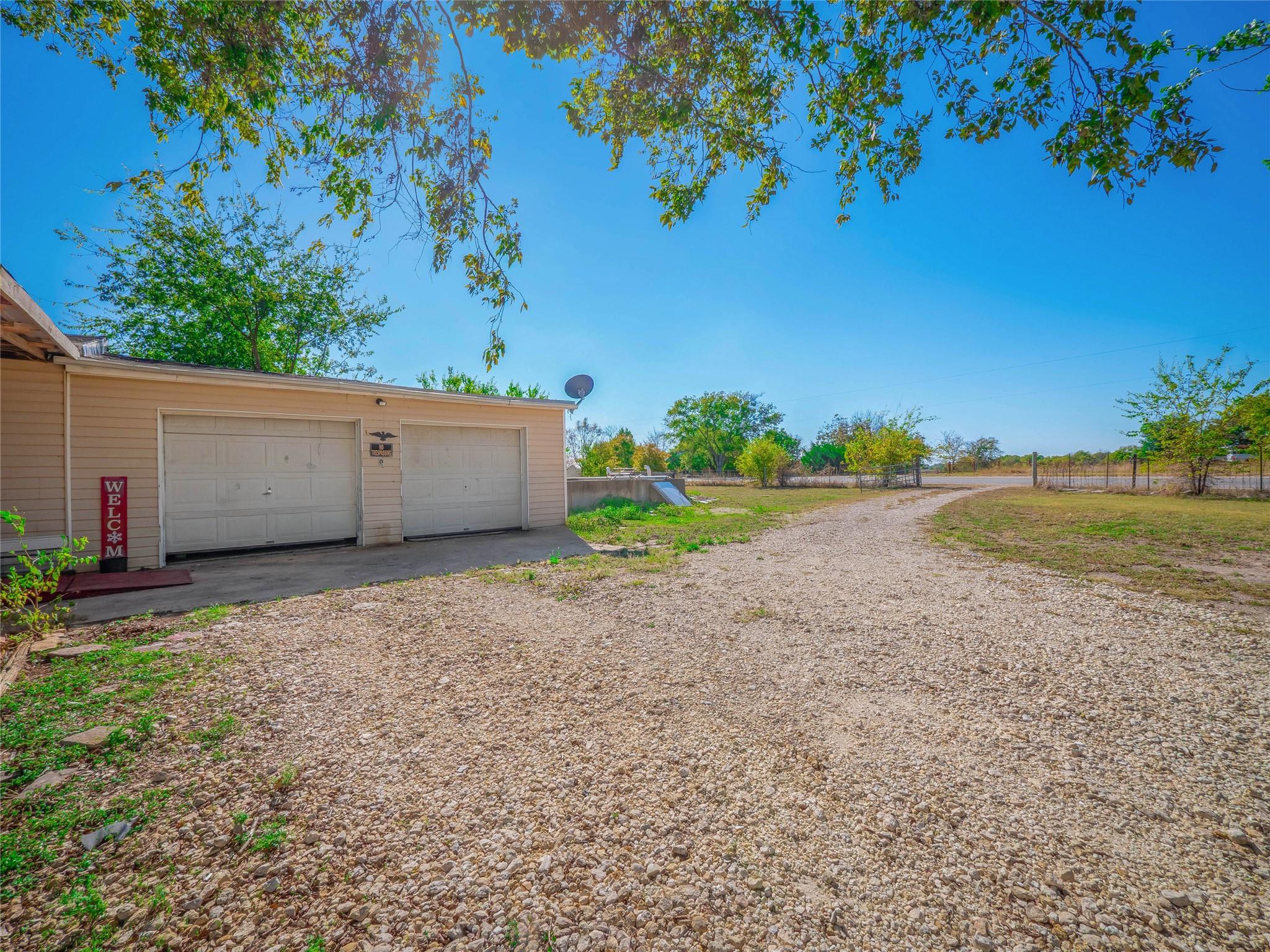 15881 Willow Grove Rd, Moody, TX 76557