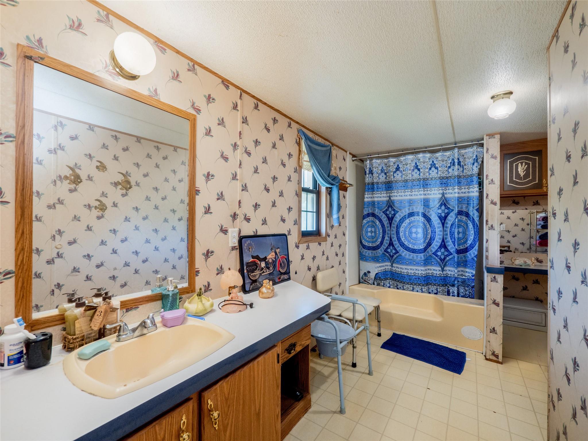 15881 Willow Grove Rd, Moody, TX 76557