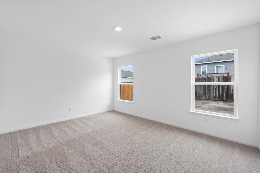 105 Morrison Dr, Jarrell, TX 76537