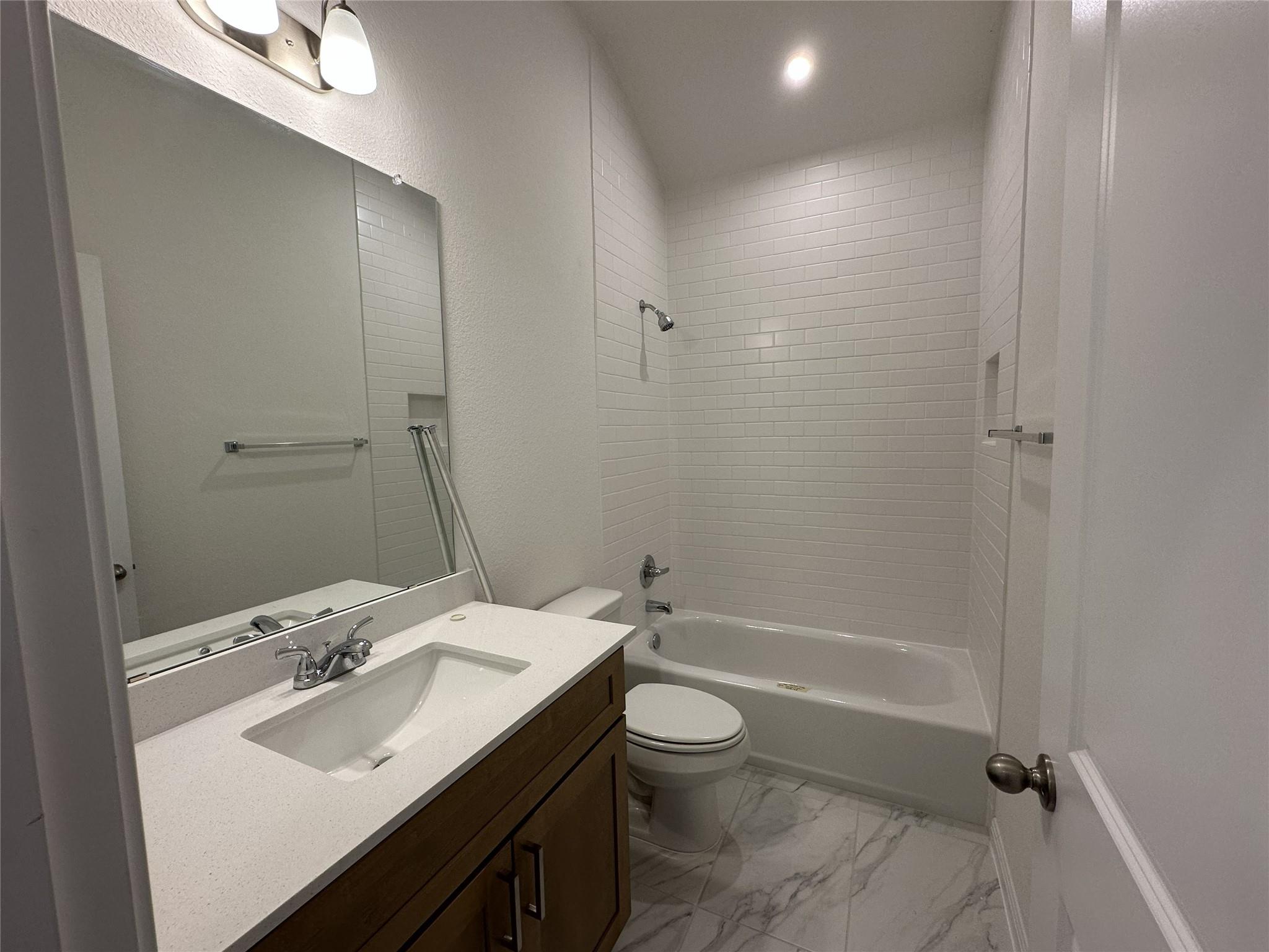 5830 Marsh Ln, Buda, TX 78610