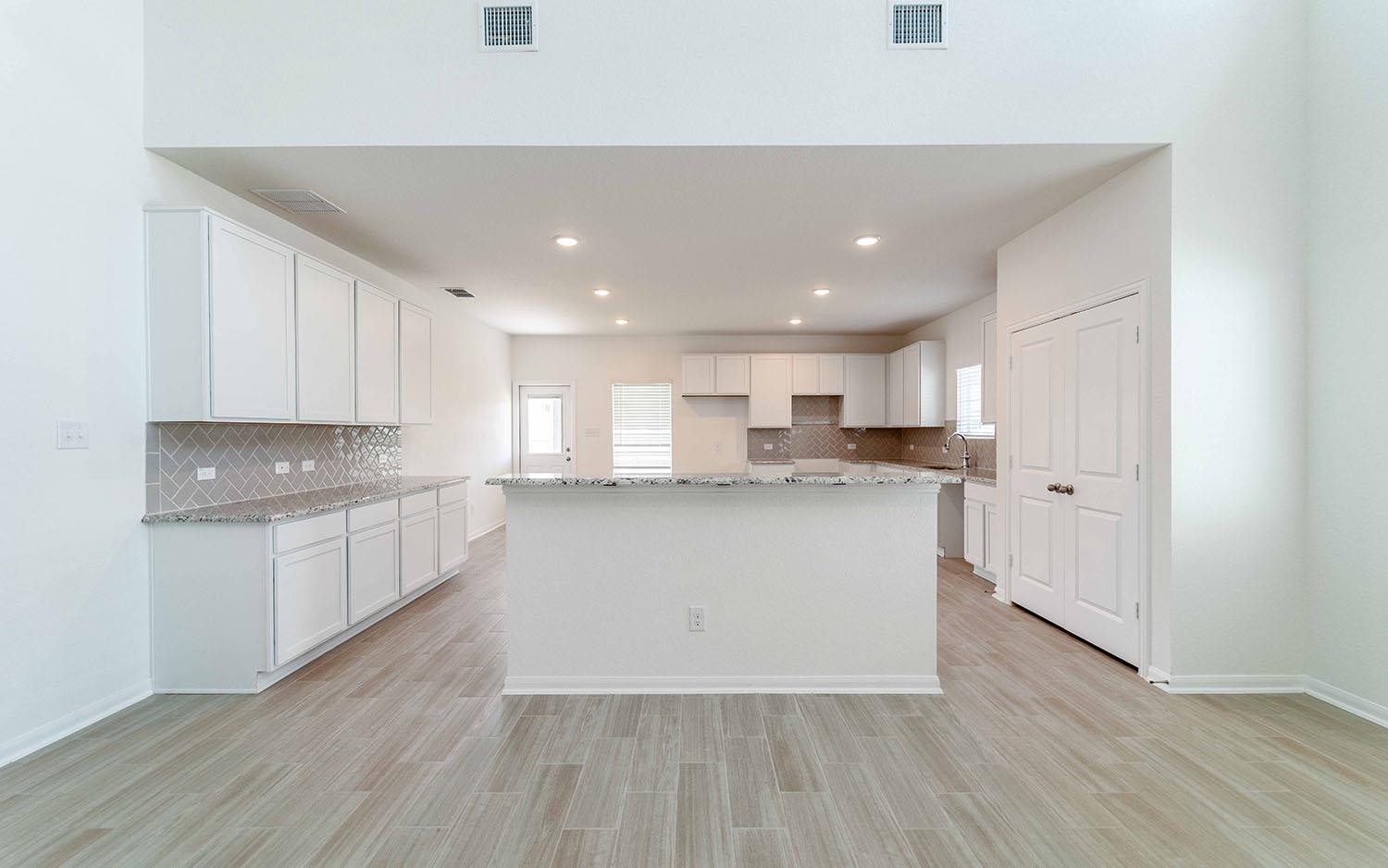 1225 Agnus Grv, Seguin, TX 78155