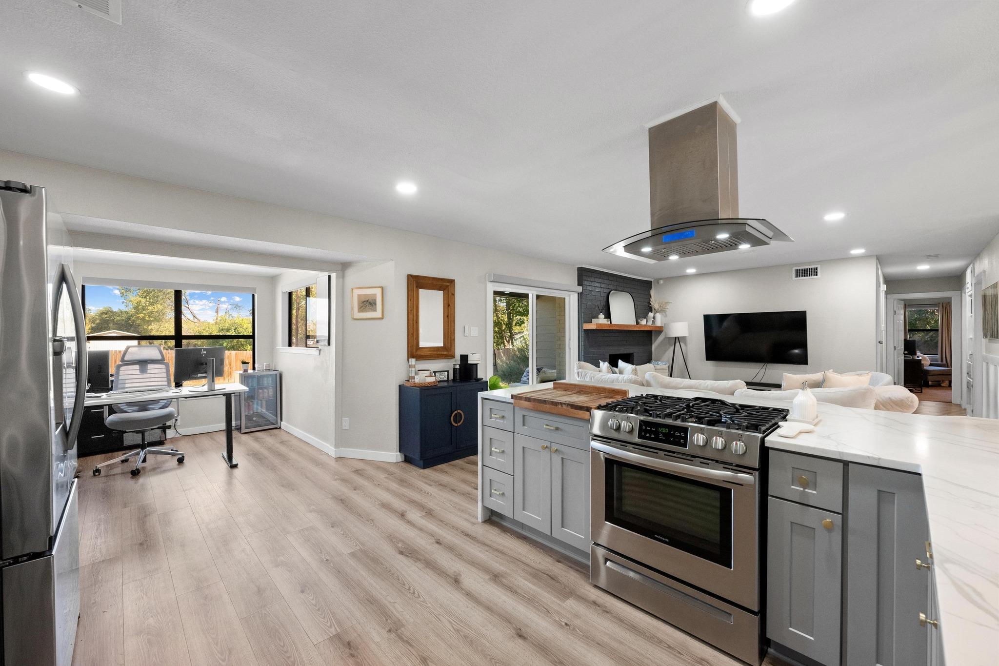 1006 Hollybluff St, Austin, TX 78753