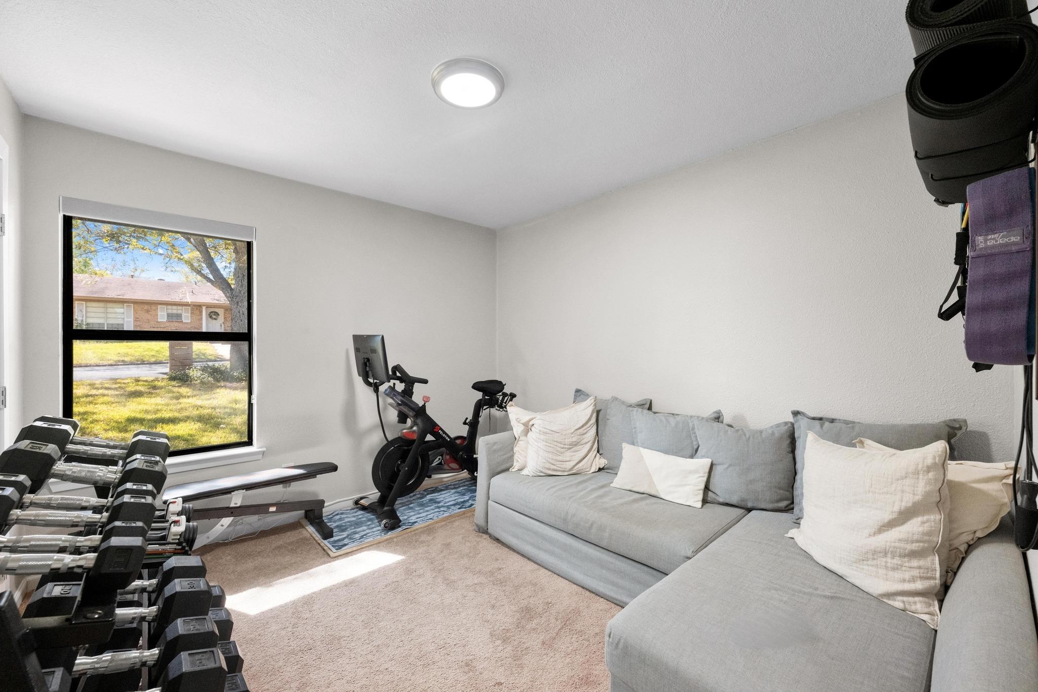 1006 Hollybluff St, Austin, TX 78753