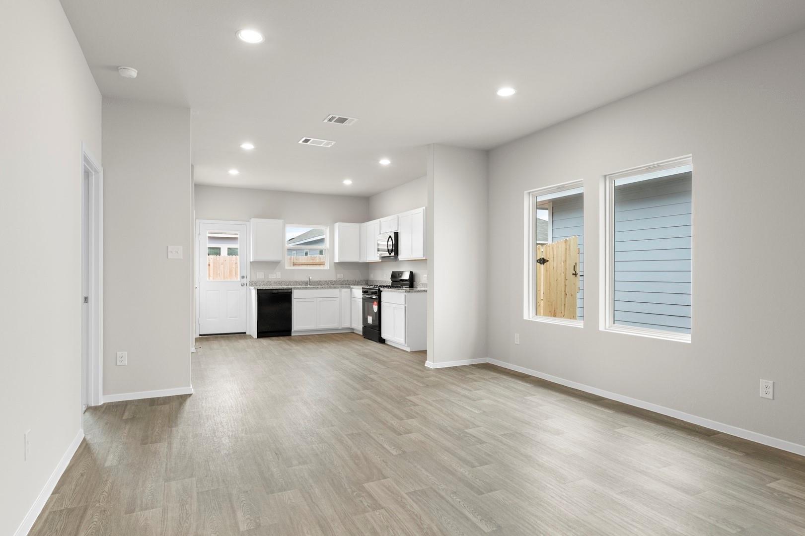 348 Jade St, Maxwell, TX 78656