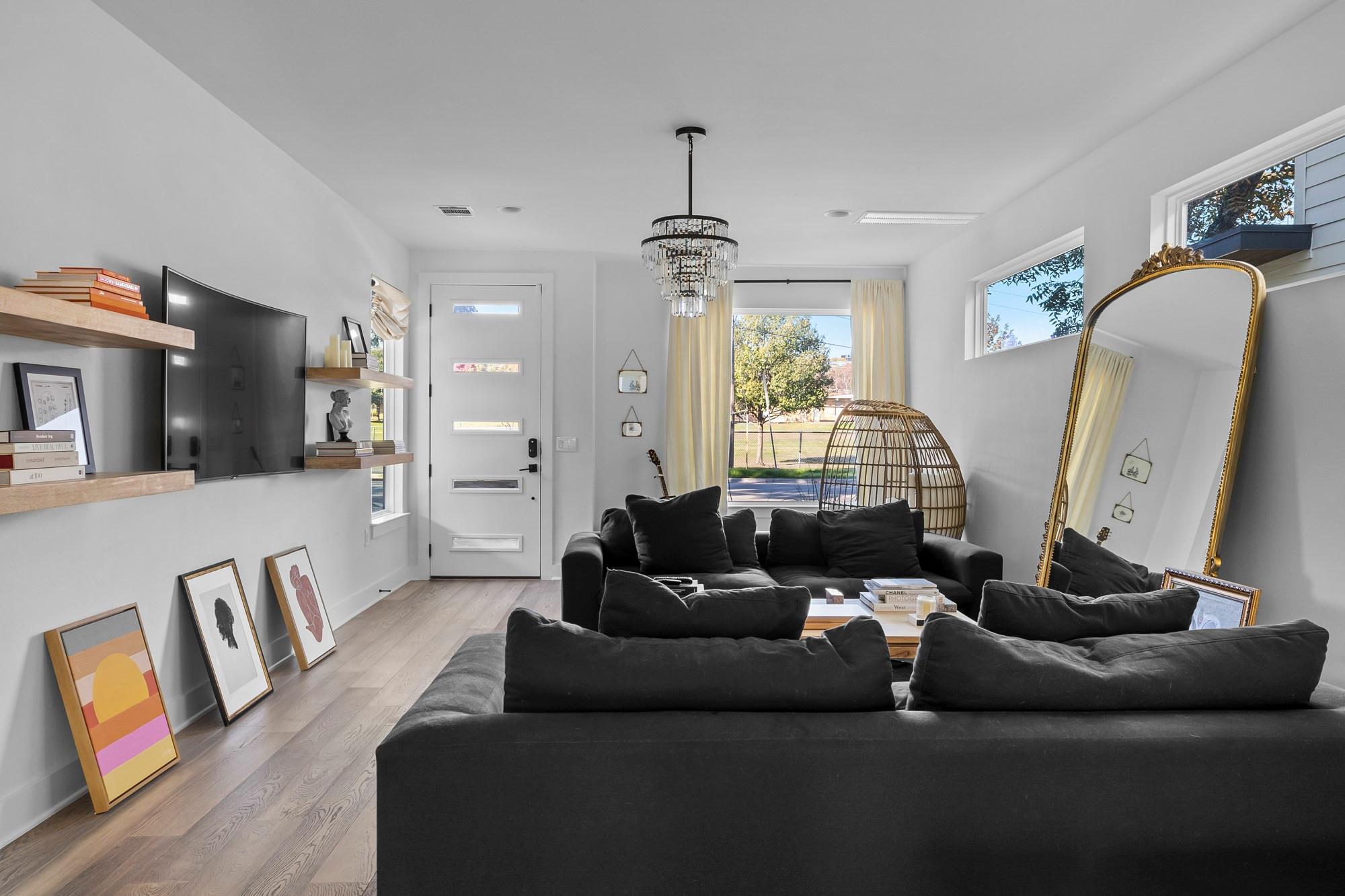 404 Powell Cir # B, Austin, TX 78704