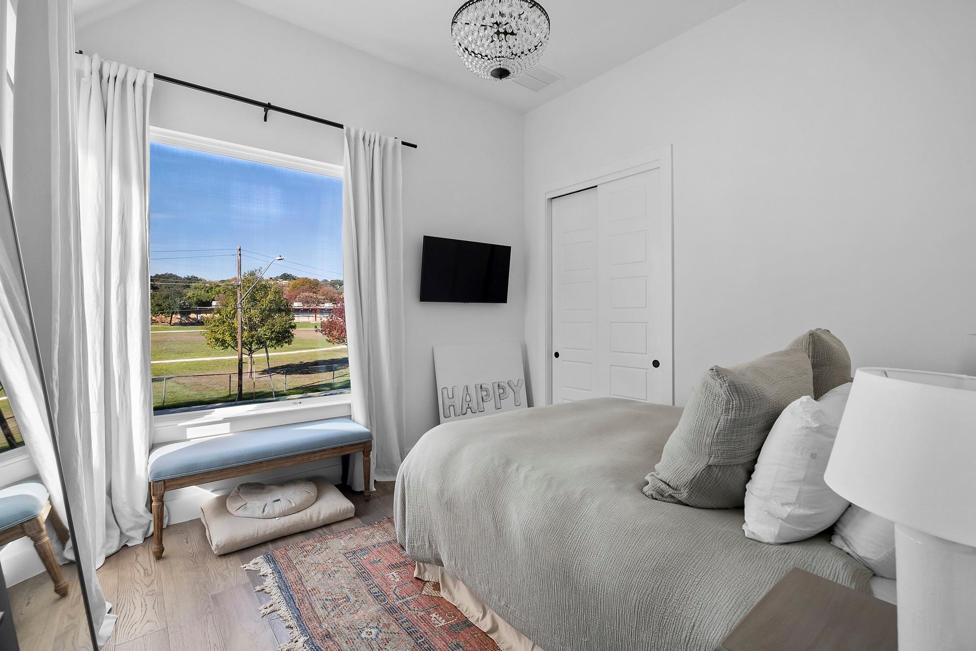 404 Powell Cir # B, Austin, TX 78704