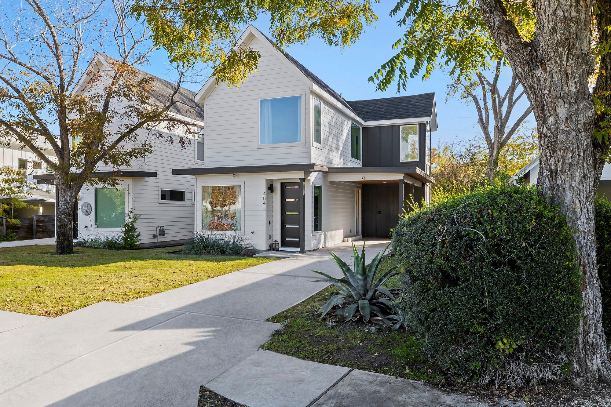 404 Powell Cir # B, Austin, TX 78704