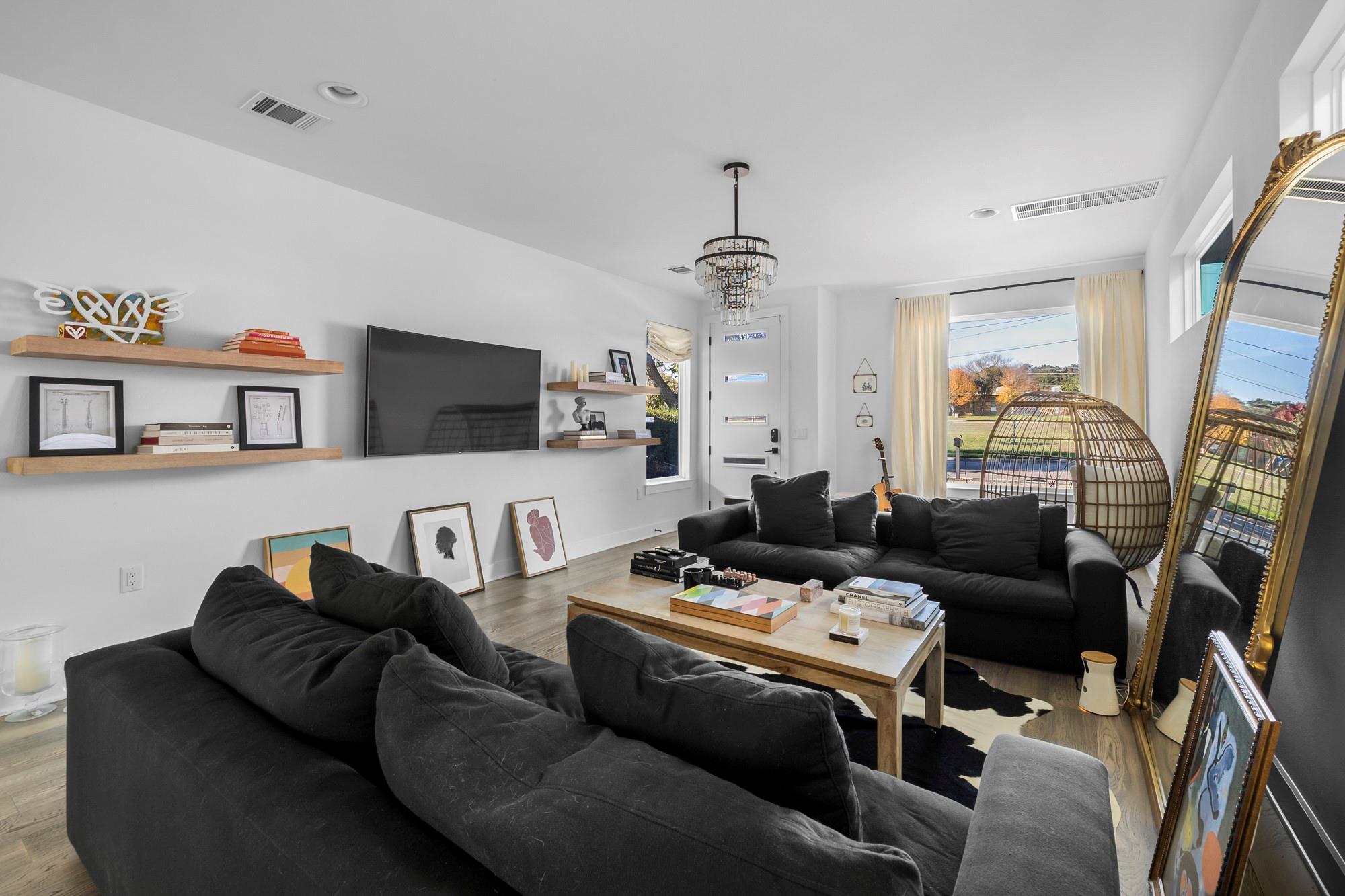 404 Powell Cir # B, Austin, TX 78704