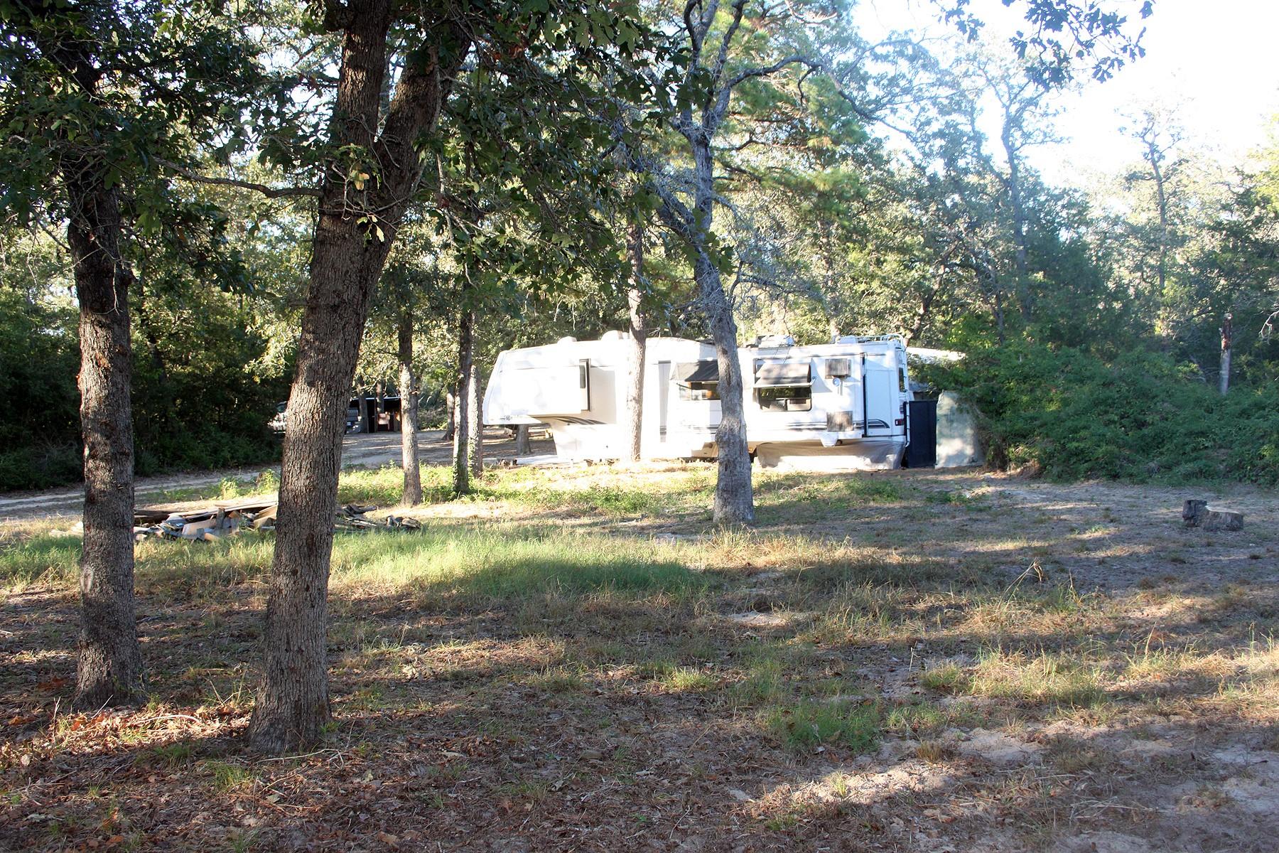 224 Sides Ln, Lockhart, TX 78644