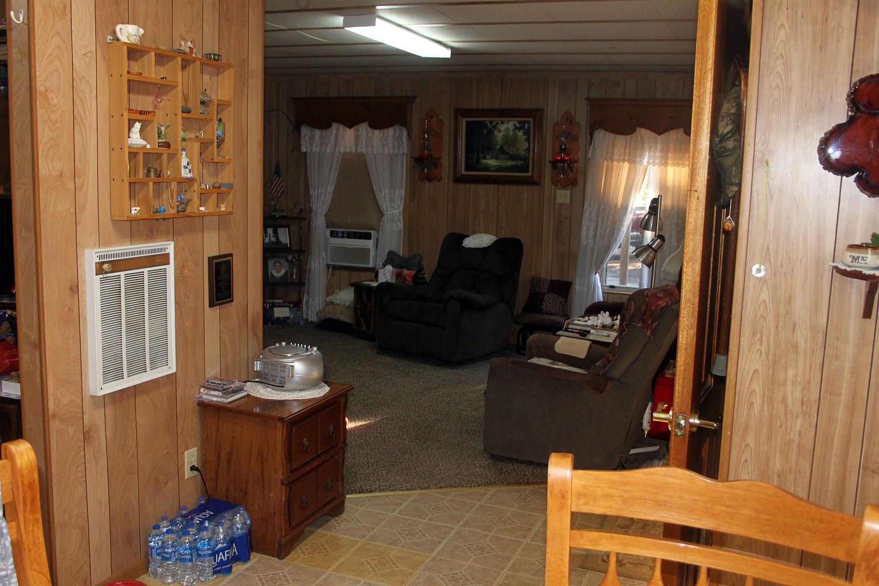 224 Sides Ln, Lockhart, TX 78644