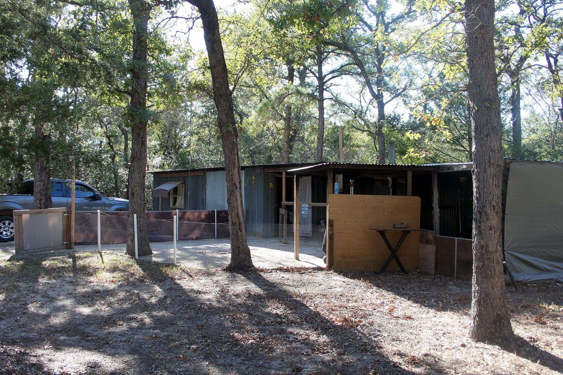 224 Sides Ln, Lockhart, TX 78644