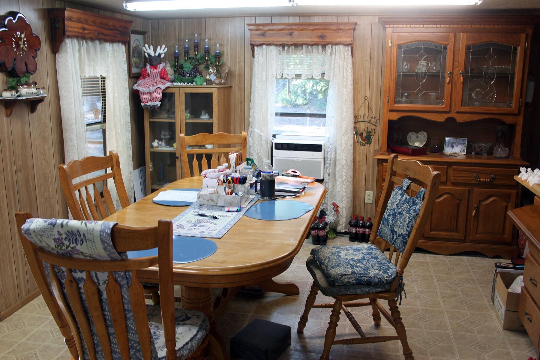 224 Sides Ln, Lockhart, TX 78644