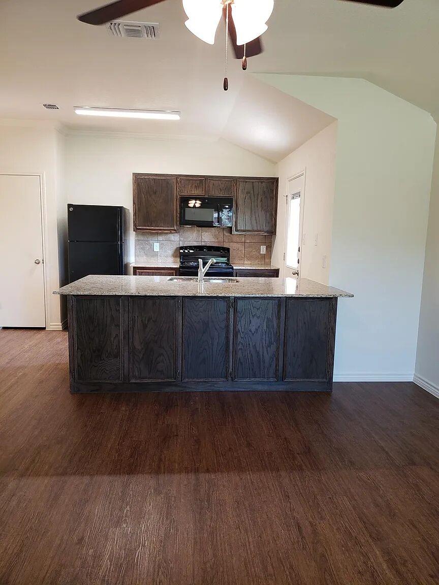 895 Twin Oaks Dr # B, Temple, TX 76504