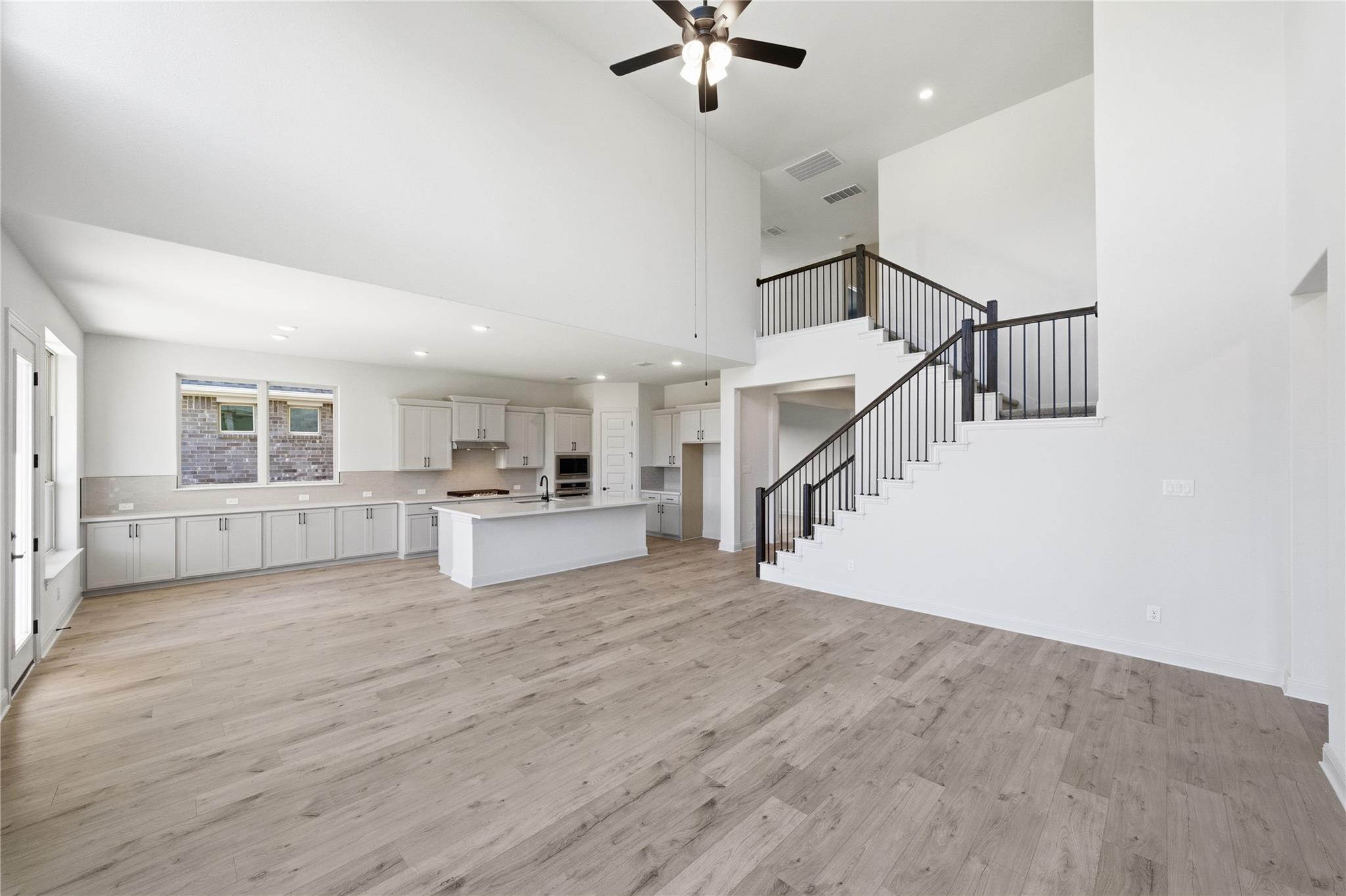 933 Sunny Ridge Dr, Leander, TX 78641