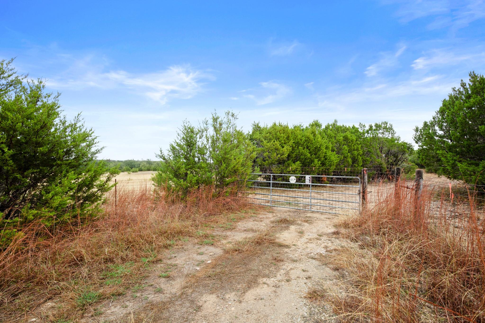 4340 County Road 284 Rd, Liberty Hill, TX 78642