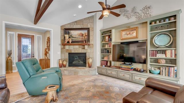 288 Lehne Loop, Buchanan Dam, TX 78609