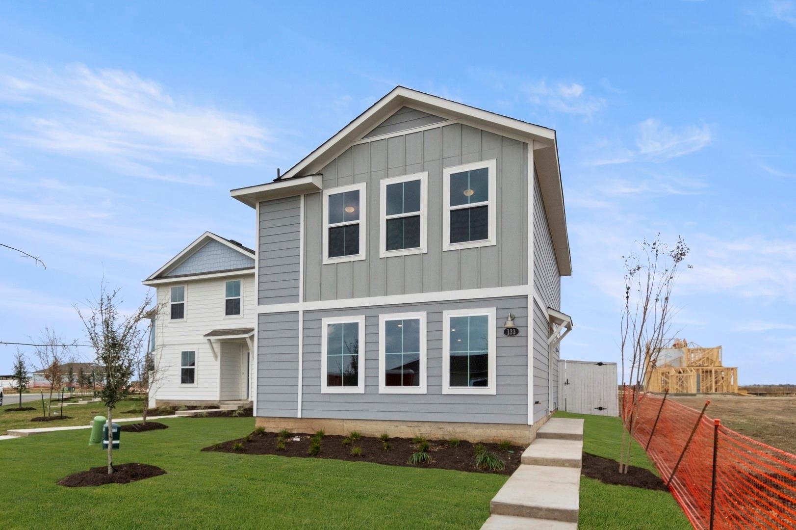 133 Daylily Dr, Elgin, TX 78621