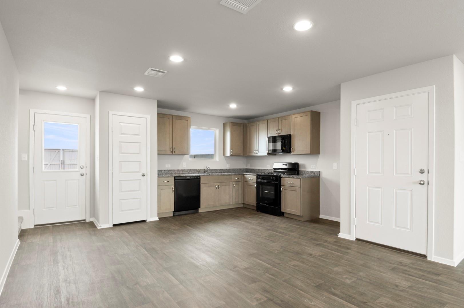 133 Daylily Dr, Elgin, TX 78621