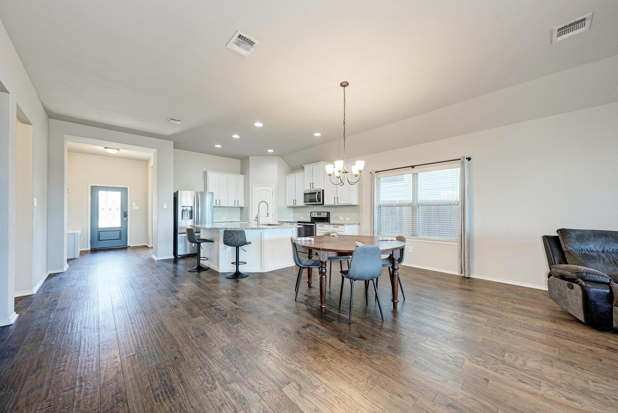 136 Finley St, Hutto, TX 78634