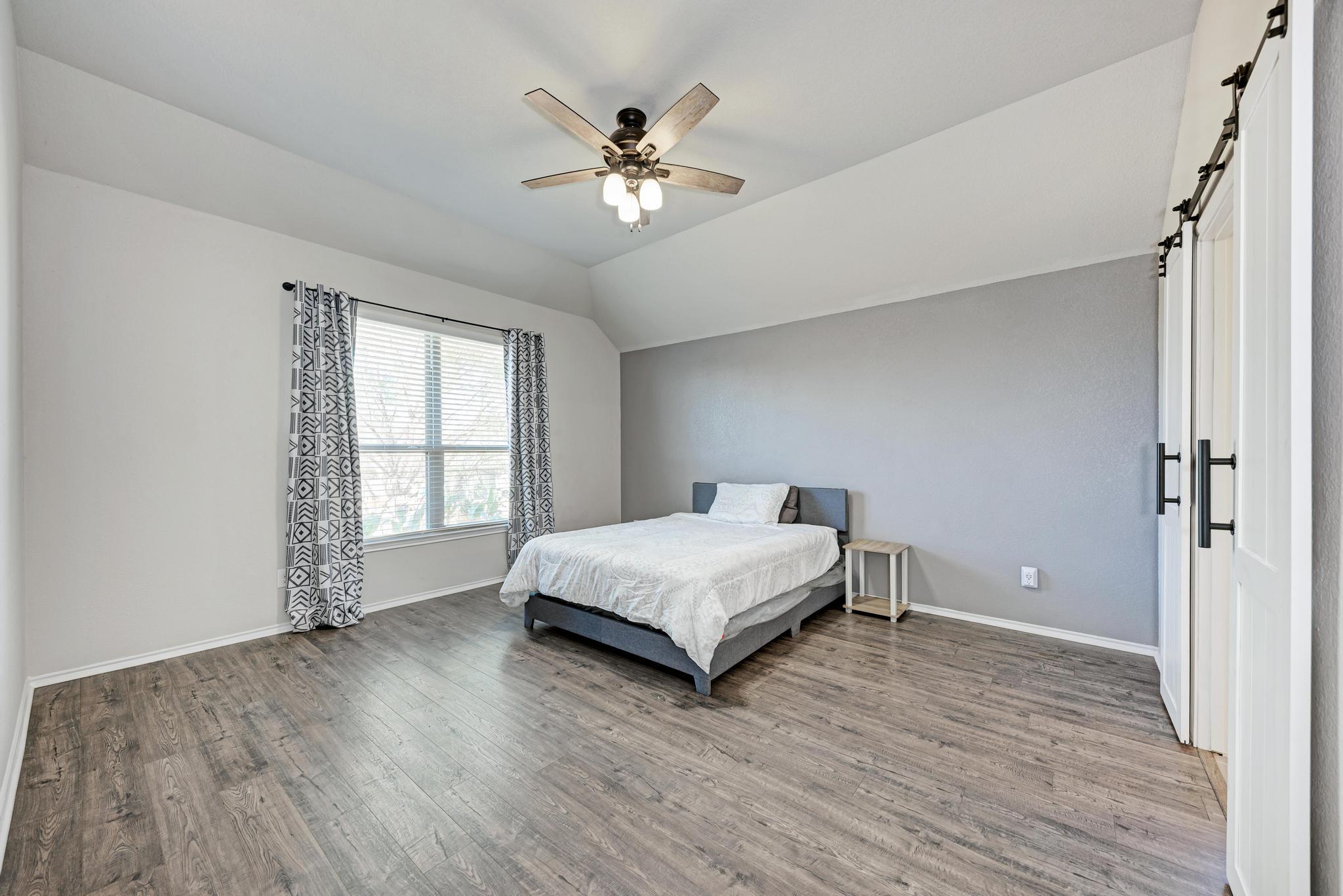 136 Finley St, Hutto, TX 78634