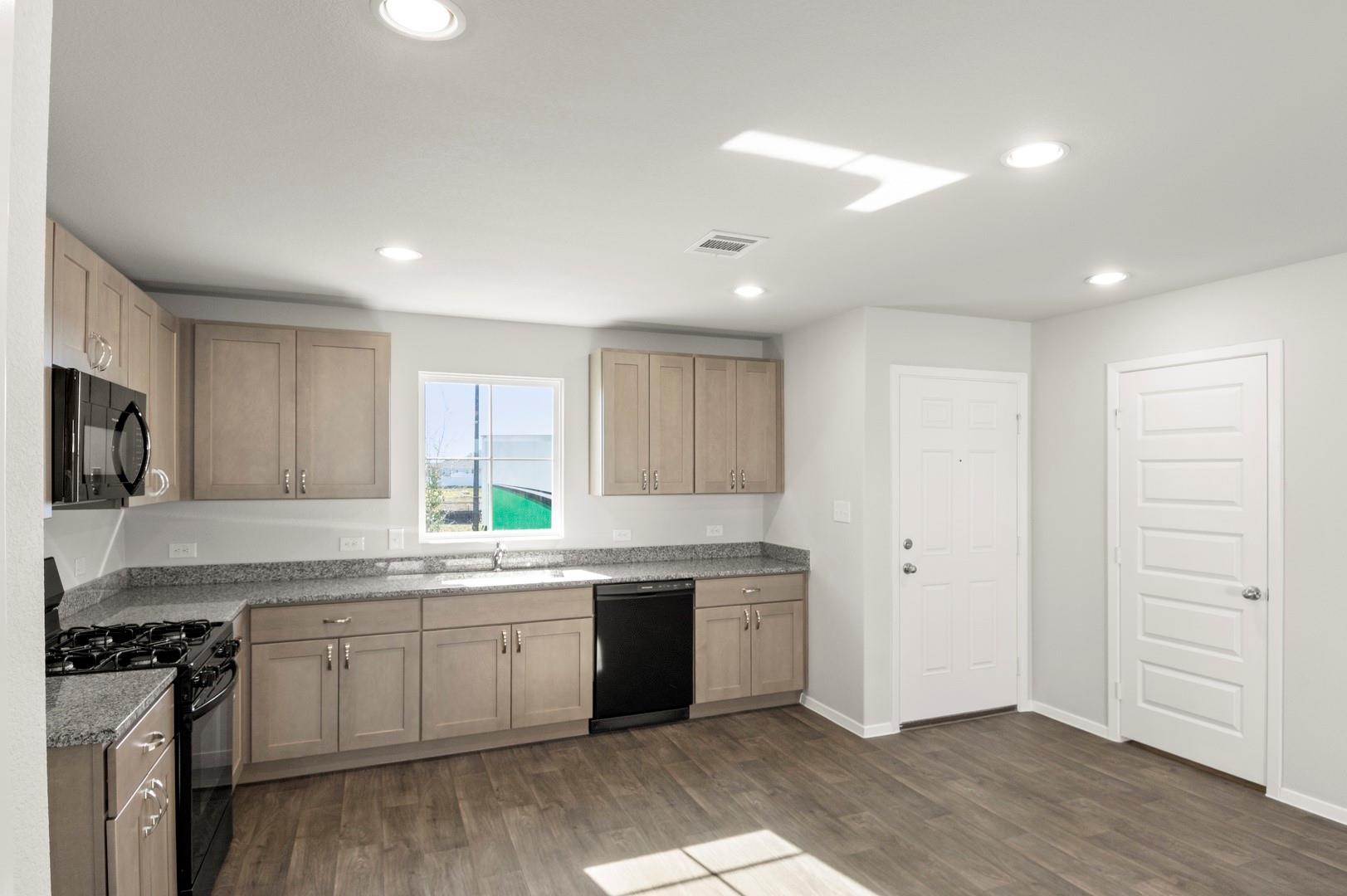 117 Summer Dr, Elgin, TX 78621