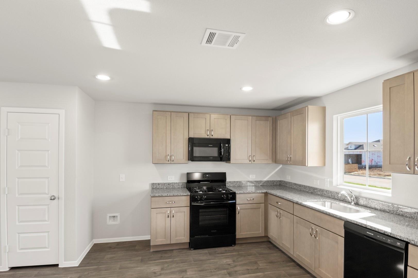 117 Summer Dr, Elgin, TX 78621