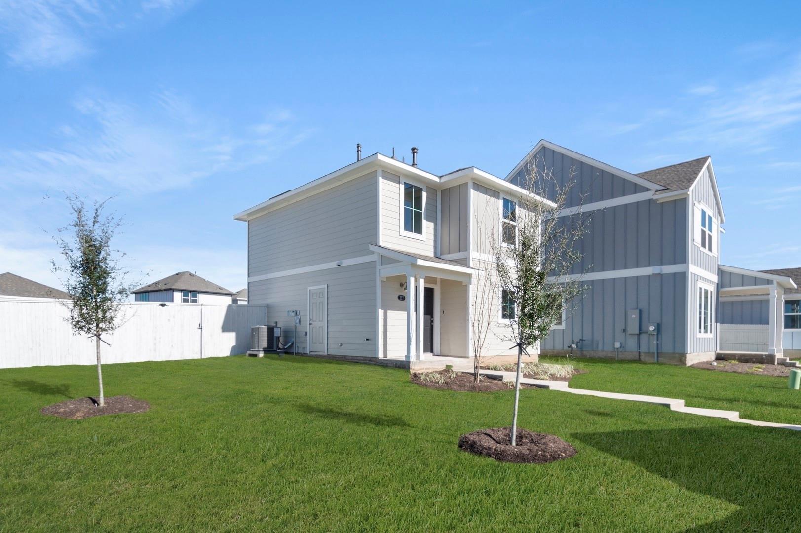 117 Summer Dr, Elgin, TX 78621