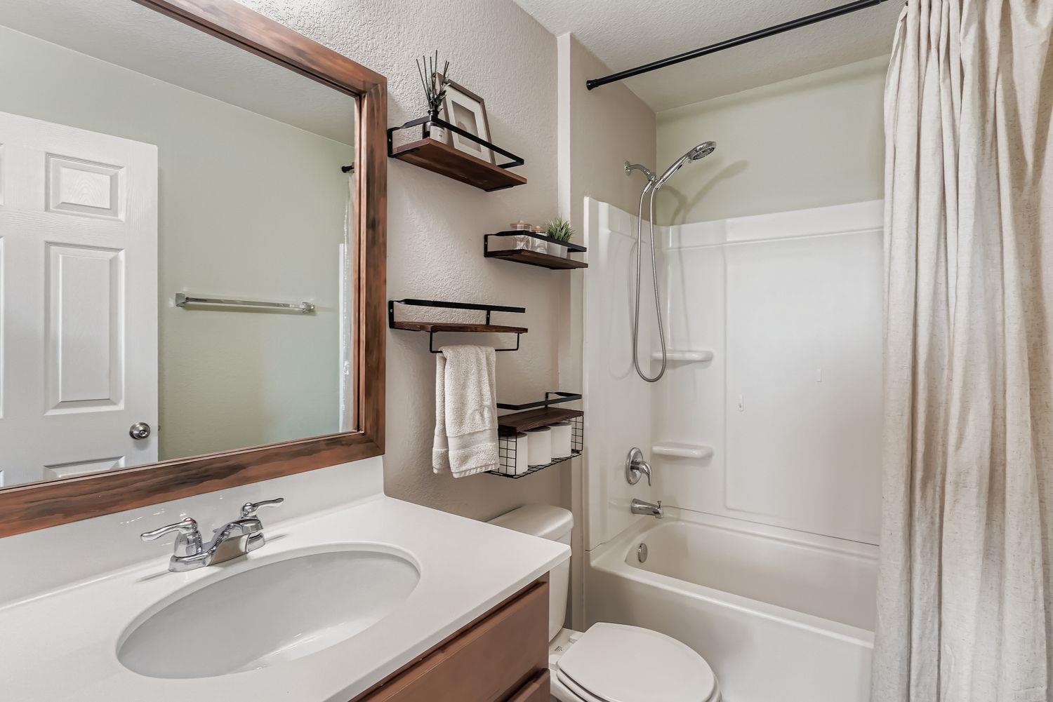 132 Yellow Grass Dr, Buda, TX 78610