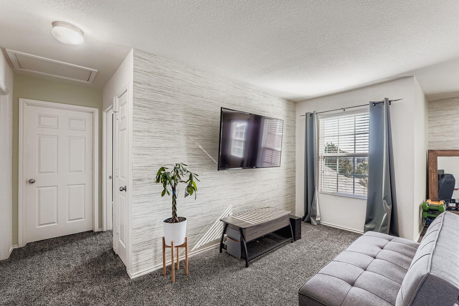 132 Yellow Grass Dr, Buda, TX 78610