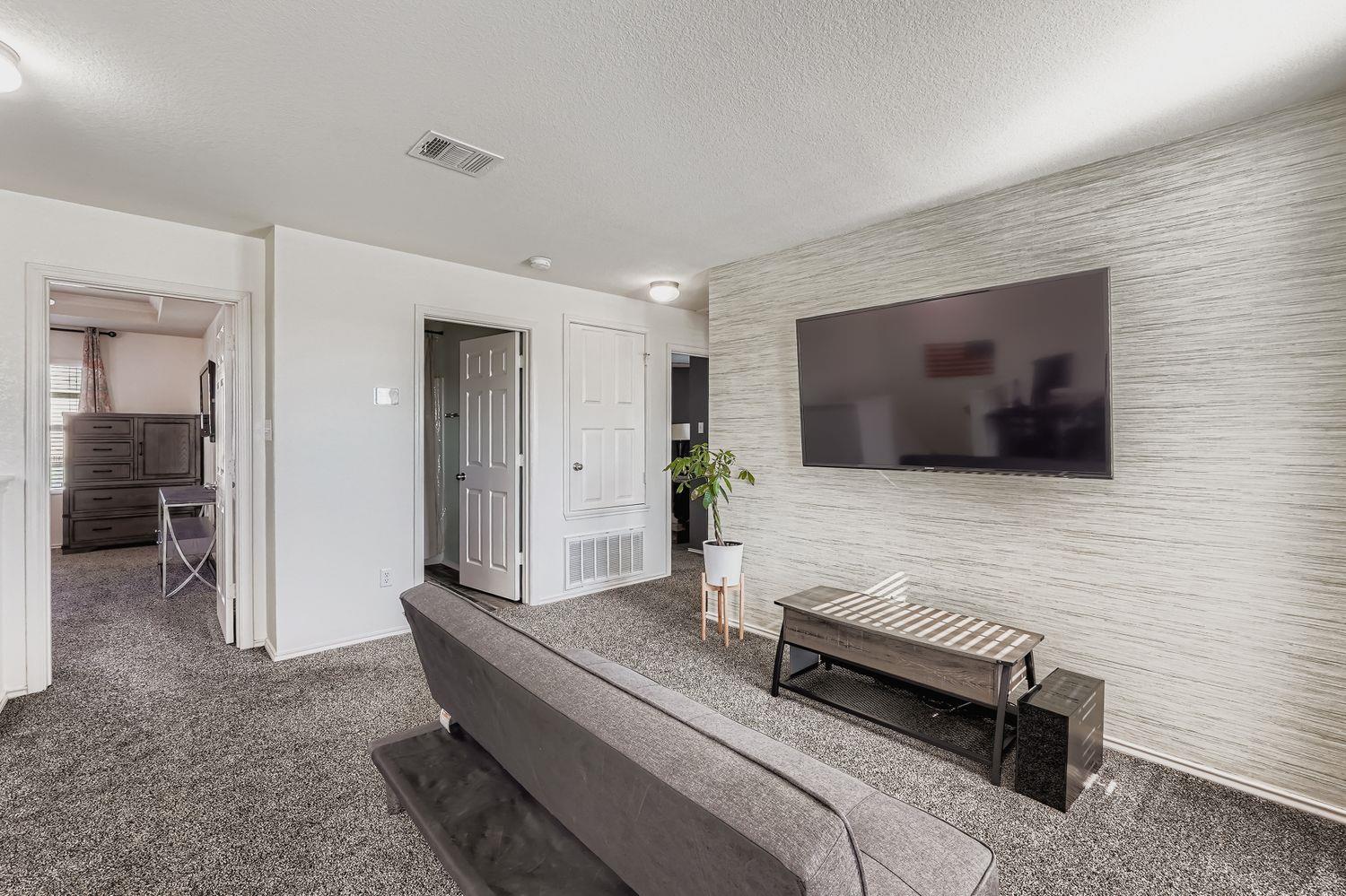 132 Yellow Grass Dr, Buda, TX 78610