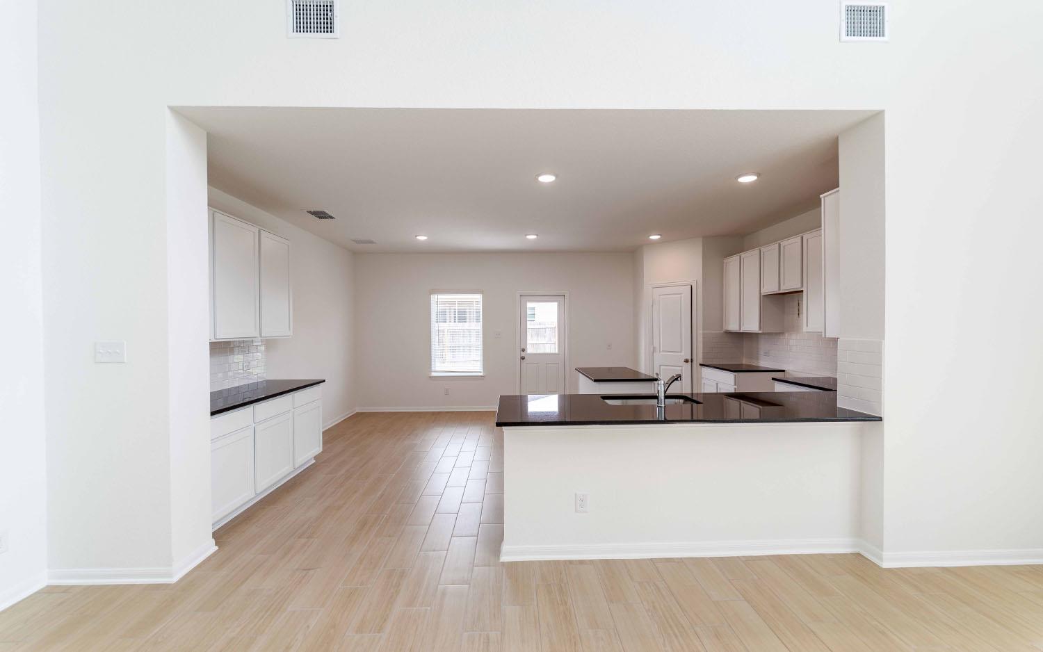 1236 Sweden, Seguin, TX 78155