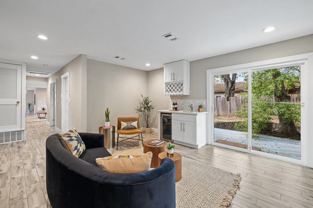 6102 Thames Dr, Austin, TX 78723