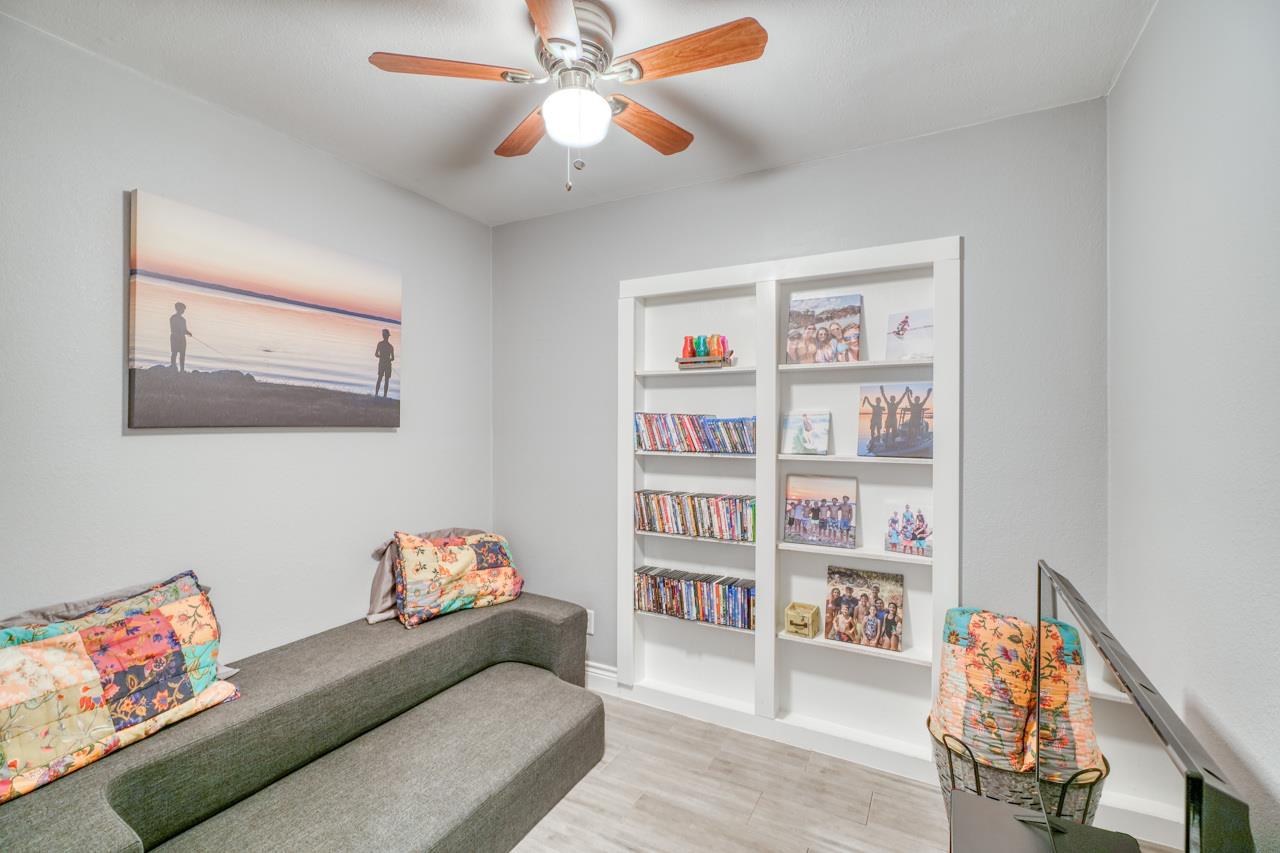 724 S Chaparral, Burnet, TX 78611