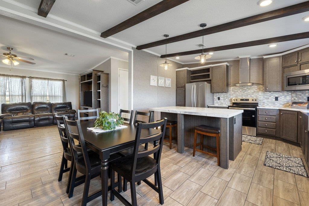 950 S Fm 486, Thorndale, TX 76577