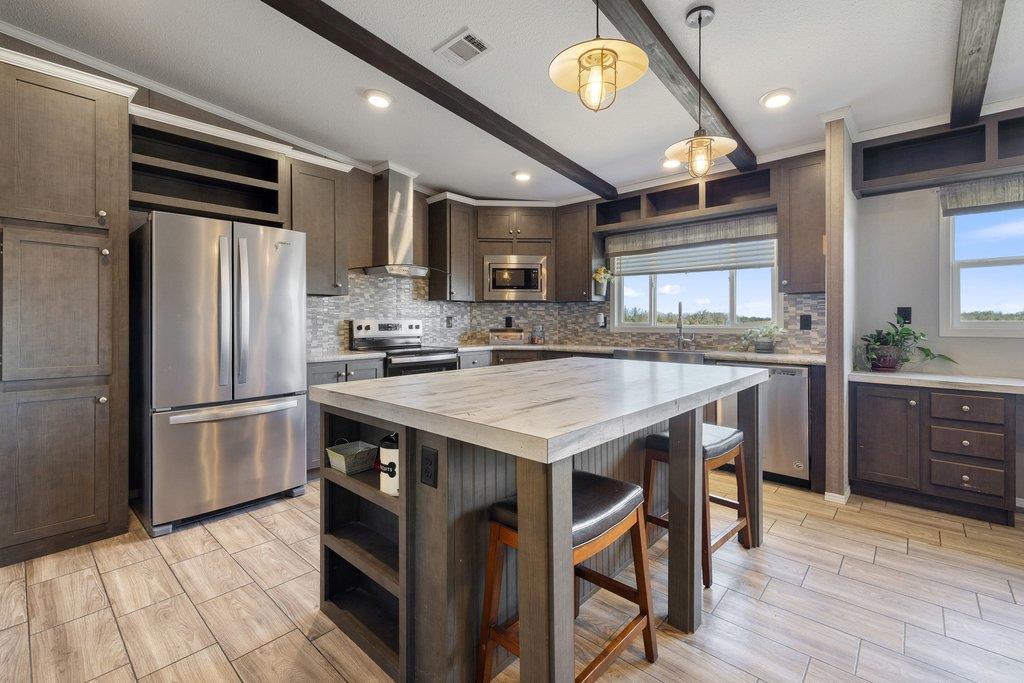 950 S Fm 486, Thorndale, TX 76577