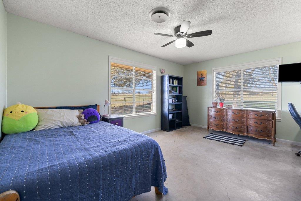 950 S Fm 486, Thorndale, TX 76577