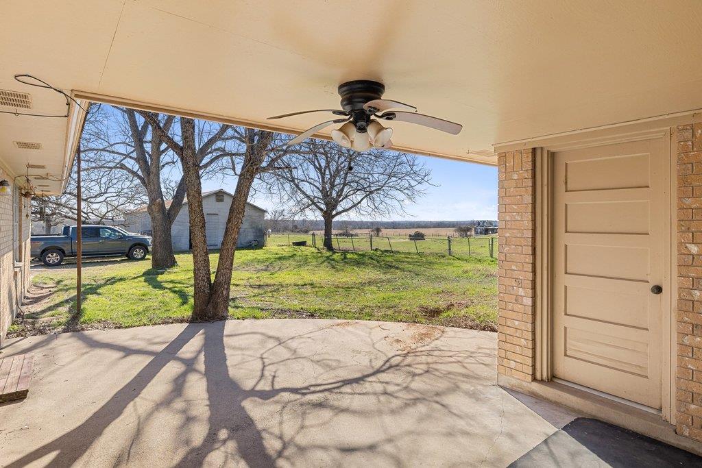 950 S Fm 486, Thorndale, TX 76577