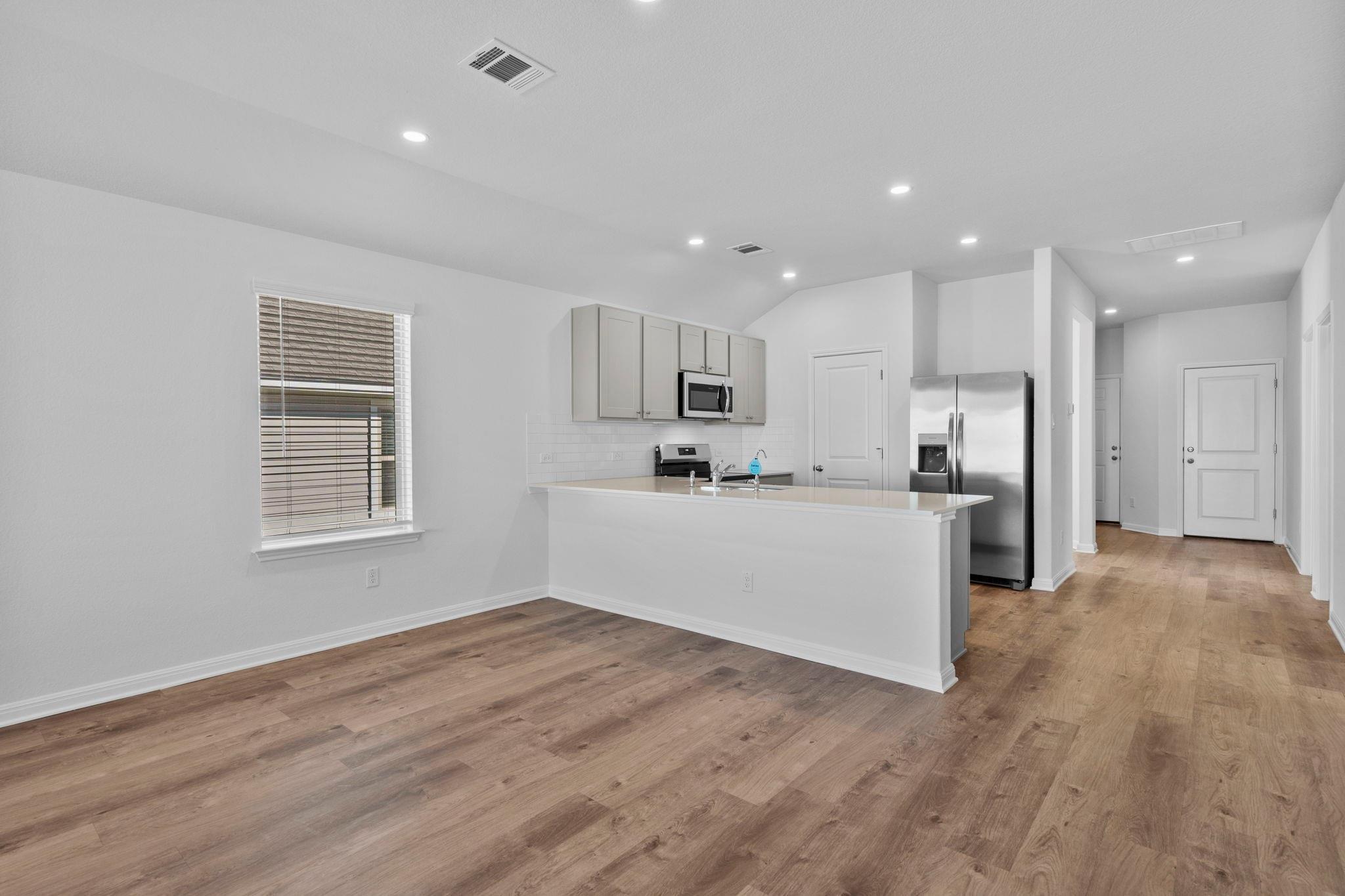 125 Hatari Trl, Jarrell, TX 76537