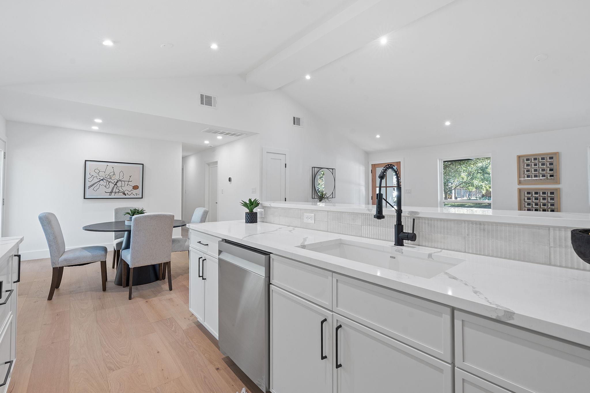 8414 Briarwood Ln, Austin, TX 78757