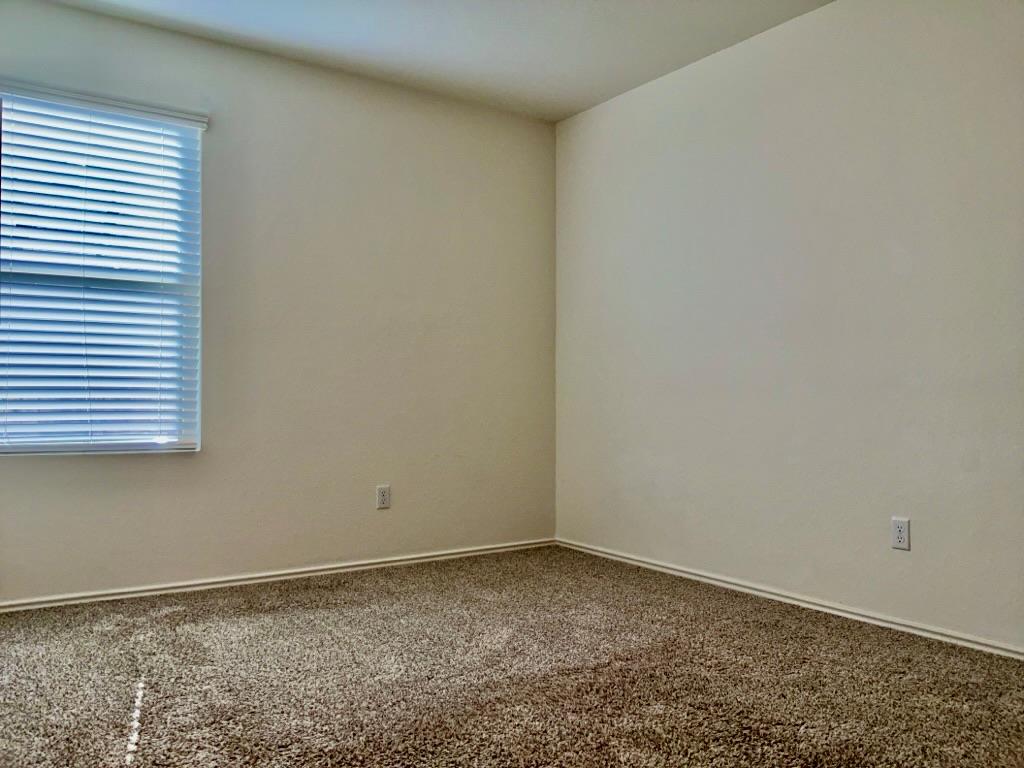 101 Cosmos Ln # 32-K, Jarrell, TX 76537