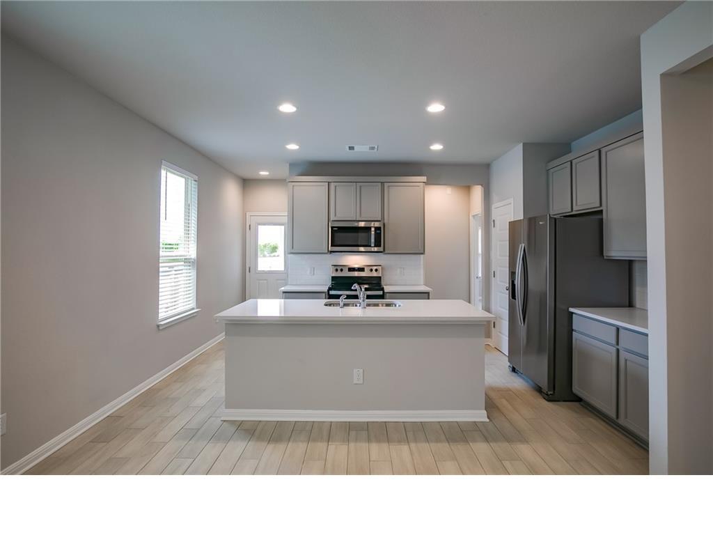 237 Unforgiven Ln, Jarrell, TX 76537