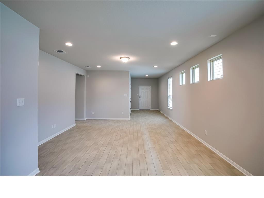 237 Unforgiven Ln, Jarrell, TX 76537