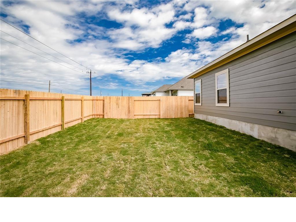 237 Unforgiven Ln, Jarrell, TX 76537