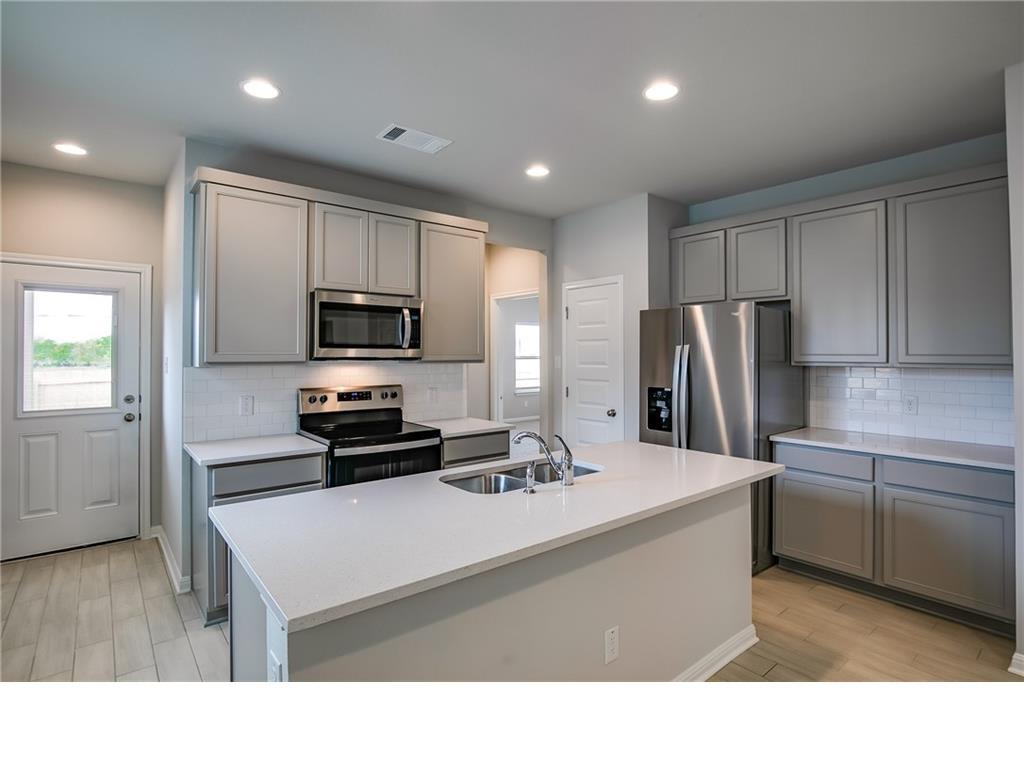 237 Unforgiven Ln, Jarrell, TX 76537