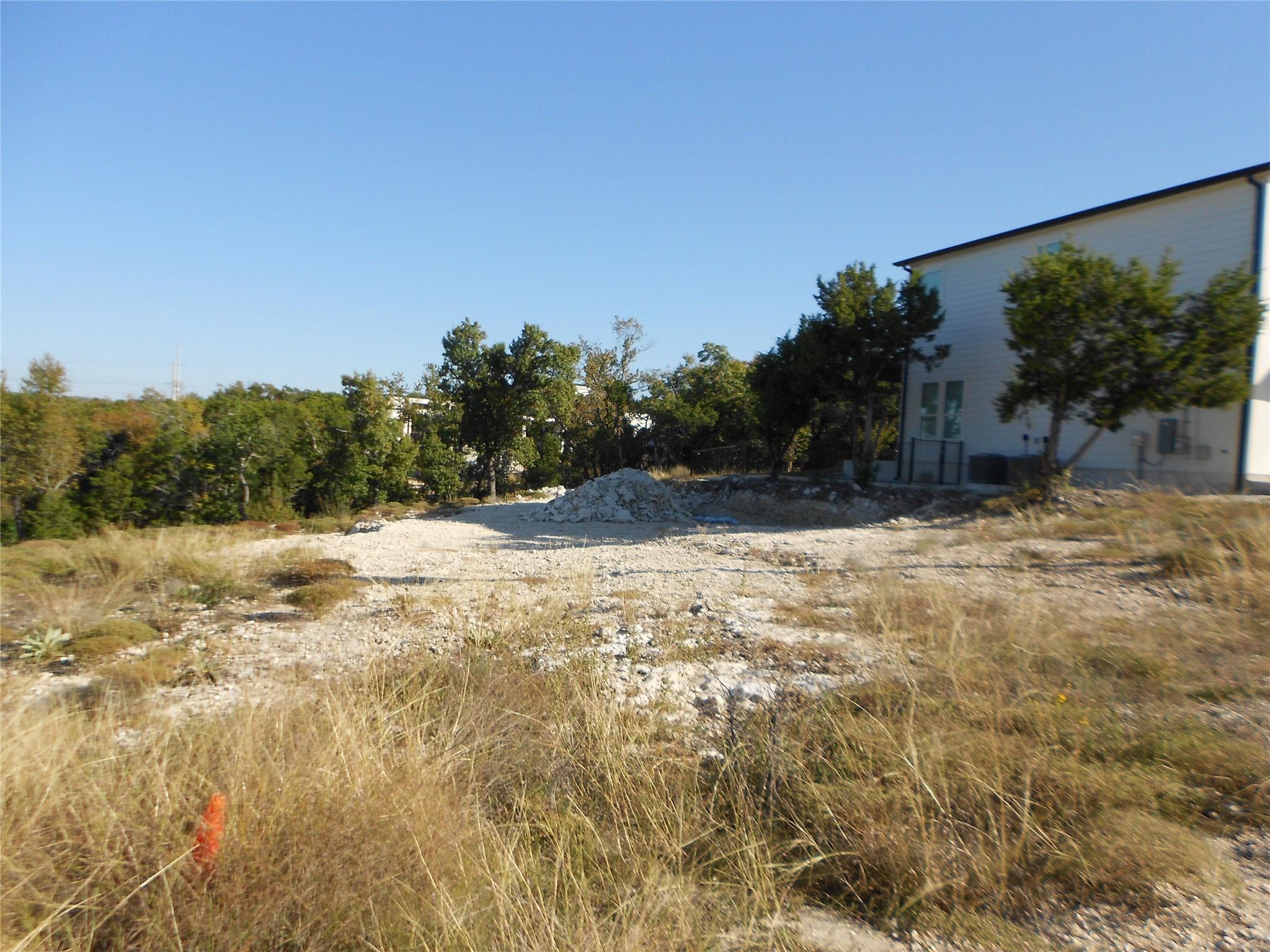 8305 Tombstone Cv, Lago Vista, TX 78645