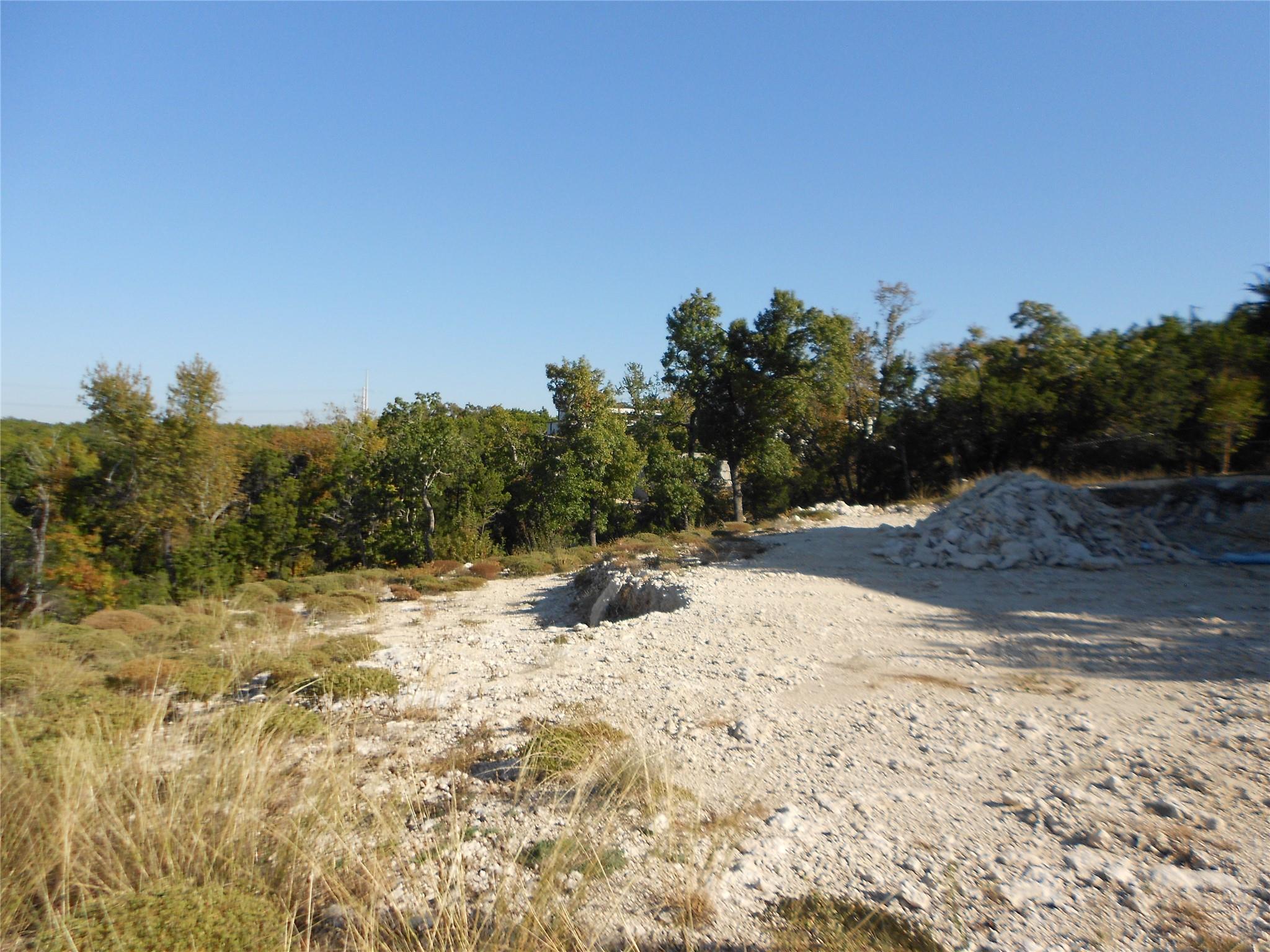 8305 Tombstone Cv, Lago Vista, TX 78645